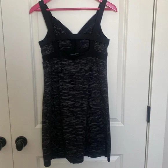 Balance Collection Dress - Picture 4 of 7